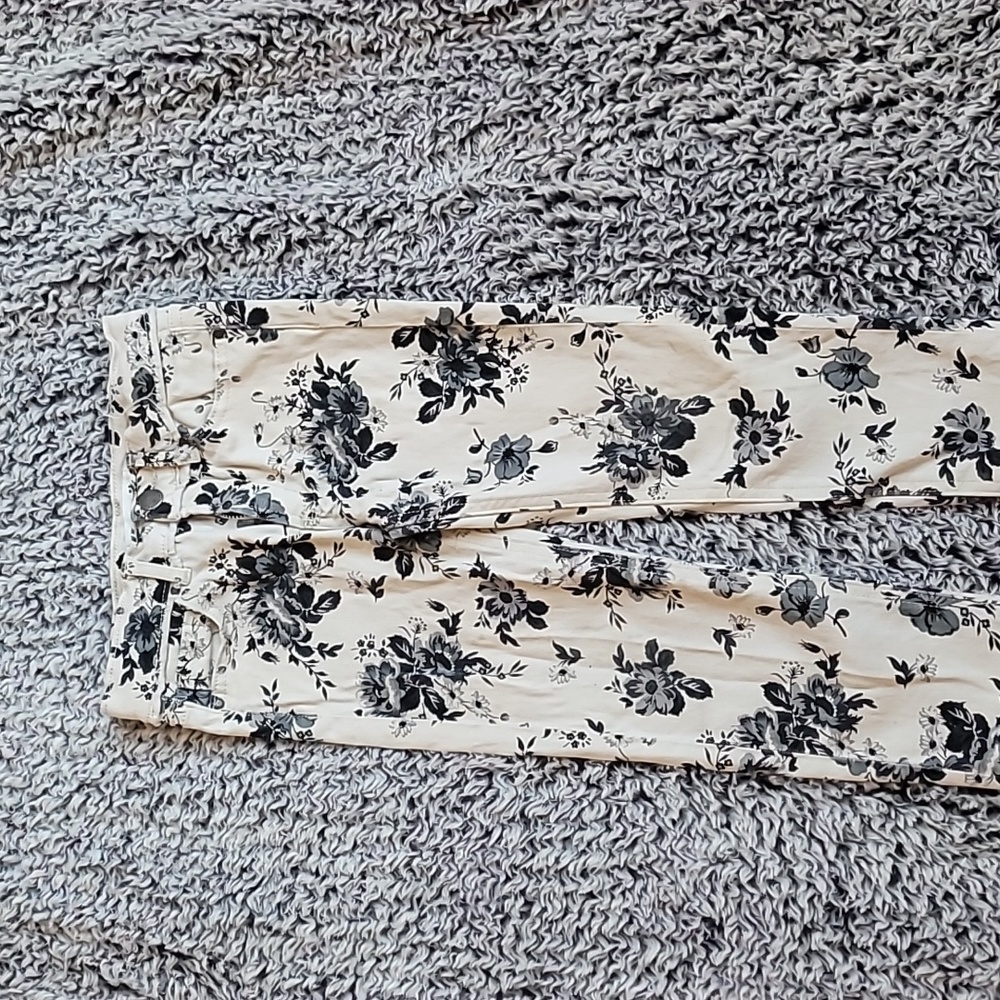 Pinc black and white floral skinny jeans